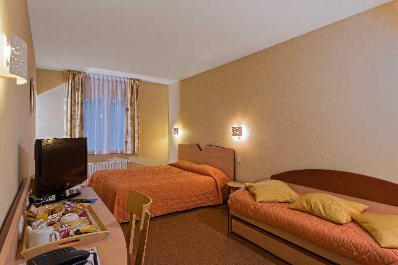 The Originals City, Hotel La Saulaie, Saumur Ouest Doué-la-Fontaine Kültér fotó